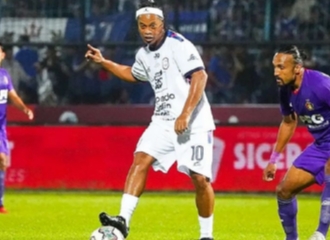 Bela RANS Nusantara FC Selama 30 Menit, Ronaldinho Masih Tampil Bagus Meski Sudah Tak Muda Lagi