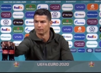 Respon Coca-Cola Setelah Sahamnya Anjlok Terkait Gestur Ronaldo: Tiap Orang Punya Selera Minum Masing-Masing