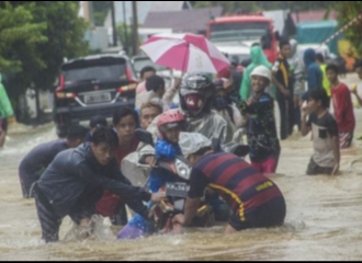 Presiden Jokowi Tinjau Lokasi Banjir di Kalsel