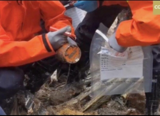 Salah Satu Kotak Hitam Pesawat Boeing 737 yang Jatuh di China Ditemukan