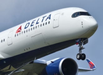 Penumpang Pesawat Delta Airlines Hadapi Tuntutan Penjara 20 Tahun Setelah Tolak Pakai Masker dan Perlihatkan Pantat ke Pramugari