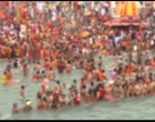 Lebih dari 1.000 Orang Positif COVID-19 Setelah Berendam Massal di Sungai Gangga di India