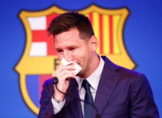 Lionel Messi Teteskan Air Mata Ketika Mengucapkan Selamat Tinggal Kepada Barcelona