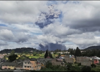 Gunung Sinabung Erupsi Kembali, Warga Diminta Waspada