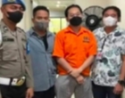 Foto Indra Kenz Mengenakan Baju Tahanan Beredar di Media Sosial dan Jadi Sorotan Warganet