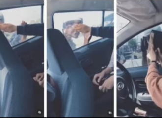 Bikin Resah, Sebuah Video Viral Perlihatkan Tukang Parkir Paksa Intip Isi Mobil yang Ditumpangi Wanita Muda
