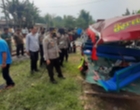 Odong-Odong Tertabrak Kereta di Serang, Banten, Menewaskan 9 Penumpang