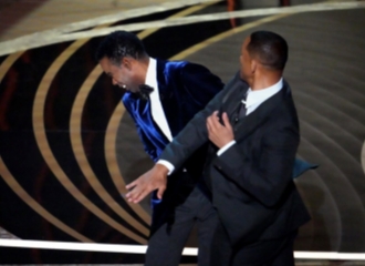Will Smith Tampar Chris Rock di Atas Panggung Piala Oscar 2022