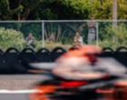 Momen Unik Bapak-bapak Bersarung Nonton Ujicoba Pramusim MotoGP Jadi Viral di Kalangan Warganet