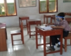 Tak Punya Smartphone, Siswa di Rembang Terpaksa Belajar Tanpa Teman Sekelas di Sekolah