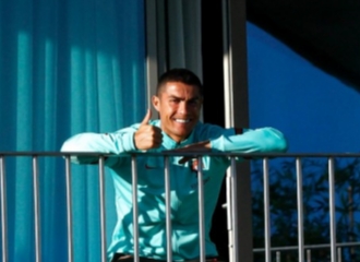 Cristiano Ronaldo Positif COVID-19 dan Batal Bela Timnas Portugal Lawan Swedia