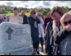[Video] Meninggal, Pria Irlandia Ini Bisa Membuat Para Pelayatnya Tertawa Saat Menghadiri Pemakaman Dirinya