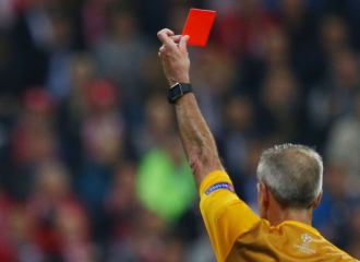 Gara-gara Kartu Merah, Pemain Argentina Tembak Mati Wasit