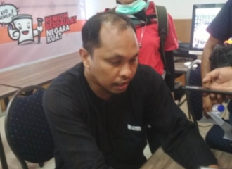 Petugas Penyelenggara Pemilu di Sulawesi Selatan Disiram Tinta dan Disundut Rokok Oleh Pemilih