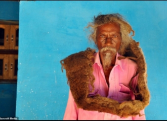 Pria India yang Tak Pernah Keramas dan Memotong Rambutnya Selama 40 Tahun