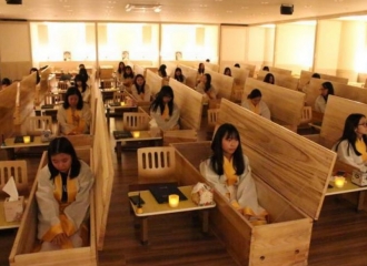 Unik! Sekolah di Korea Selatan Duduk di Dalam Peti Mati