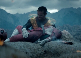  'Power Ranger' Versi Dewasa Suguhkan Adegan Panas 