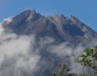 Gunung Merapi Muntahkan Awan Panas Hari Ini, Masyarakat Dihimbau Tetap Tenang