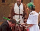 Keren! Pasangan Ini Gelar Pernikahan Ala Star Wars