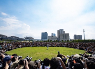 Cosplayer Nomor Satu Jepang, Datang Langsung Dikerubungi Ribuan Penggemar
