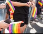 Seorang Pria Rusia Gugat Apple Dengan Tuduhan 'Telah Memanipulasi Dirinya HIngga Menjadi Gay'