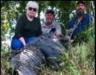 Seorang Nenek di Texas, Amerika Serikat Membunuh Seekor Alligator Seberat 263kg Karena Diduga Memakan Kuda Mini Miliknya