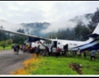 Pesawat Tergelincir di Papua, Warga Bantu Evakuasi dengan Tali