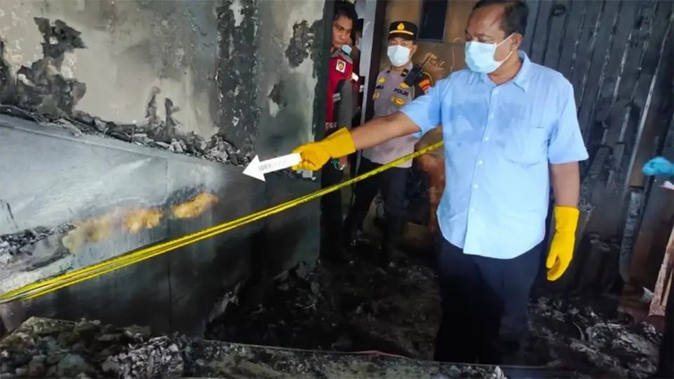 Kesal Sering Difoto Untuk Bahan Ejekan dan Stiker, Pegawai Diskominfo Kukar Bakar Ruang Rapat