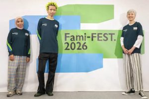 FamilyMart Jepang Perkenalkan Seragam Baru Karyawan, Muslimah Boleh Berhijab
