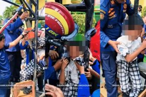 Damkar Tulungagung Berhasil Evakuasi Murid SD Yang Kepalanya Tersangkut di Tiang Ring Basket