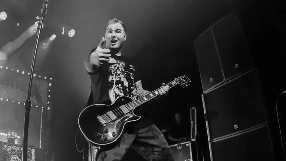 Chad Gilbert Gitaris New Found Glory Meninggal Dunia