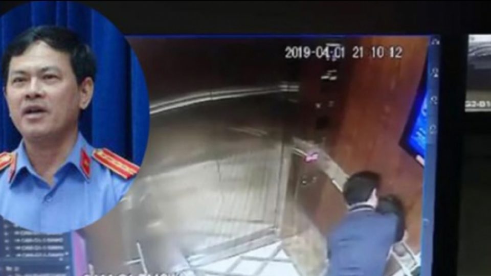 Pensiunan Jaksa Vietnam Tertangkap Kamera CCTV Melakukan Pelecehan Seksual Terhadap Gadis Cilik Berusia 5 Tahun
