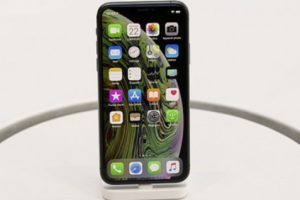 Nekad Jual Sel Telurnya Demi Membeli  iPhone XS Max, Seorang Wanita Nyaris Kehilangan Nyawa