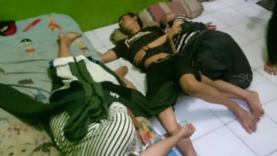 Istri yang Berhubungan Intim dengan Pria Lain di Samping Suaminya Sendiri Akhirnya Tewas