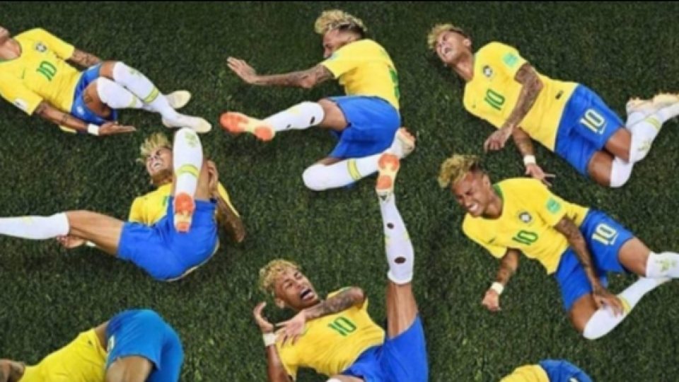Mengapa Pemain Sepakbola Melakukan Diving?