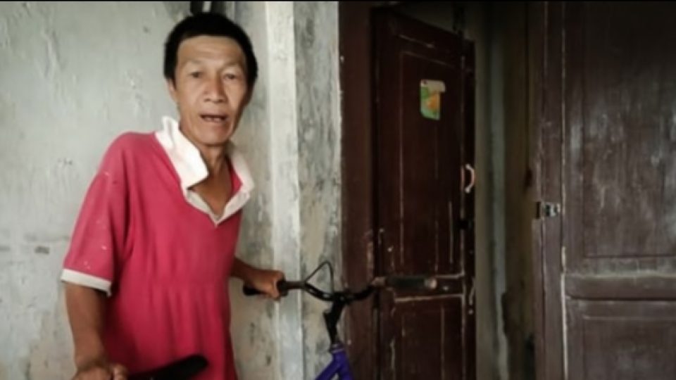 Kakek 50 Tahun Ini Tempuh 276 Km Naik Sepeda Onthel Demi Kembalikan Dompet Orang yang Ia Tak Kenal