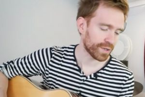 Heboh, Bule Asal Norwegia Nyanyi Lagu Nasi Padang