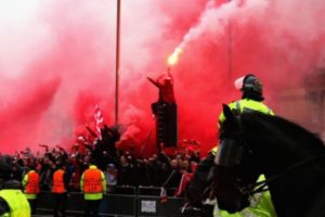 Kepolisian Merseyside Menahan Dua Pria Setelah Insiden Suporter Liverpool Yang Terluka Parah Sebelum Pertandingan Liverpool vs Roma Kemarin