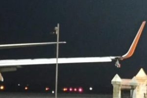 Breaking News: Pesawat Lion Air Tabrak Tiang di Bandara Fatmawati, Bengkulu