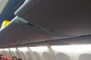 Seekor Kalajengking Terlihat Merayap di Kabin Pesawat Lion Air!