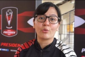 Sempat Diusir Suporter, Sekjen PSSI Ratu Tisha Kembali Nonton Final Piala Indonesia Lewat Tempat Duduk Lain