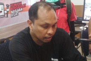 Petugas Penyelenggara Pemilu di Sulawesi Selatan Disiram Tinta dan Disundut Rokok Oleh Pemilih