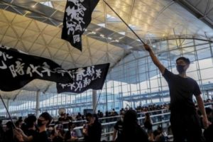 Kekacauan Hong Kong, Bisakah Militer China Mengintervensi? Atau Mungkin 'Pantaskah?'