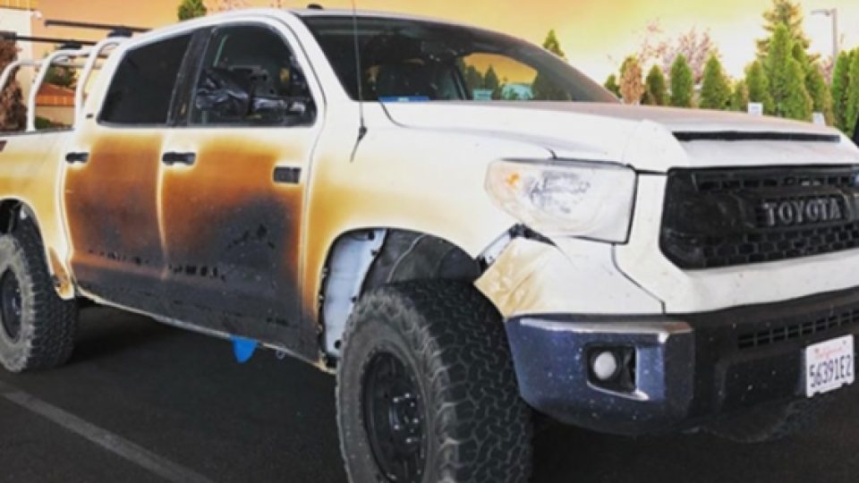 Evakuasi Banyak Orang dari Kebakaran Hingga Mobilnya Rusak, Seorang Perawat Dihadiahi Mobil Baru dari Toyota