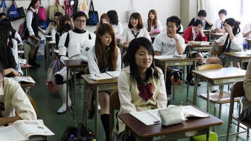 Keren! Ini Dia Cara Murid di Jepang Mencontek Saat Ulangan 
