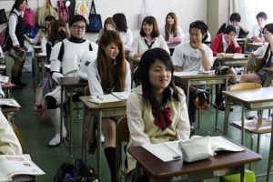 Keren! Ini Dia Cara Murid di Jepang Mencontek Saat Ulangan 