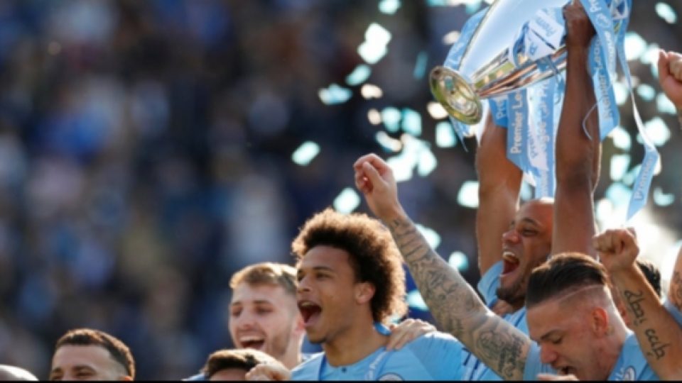 Dua Sisi Manchester City: Minggu Raih Gelar Juara Liga, Senin Terancam Larangan Tampil di Liga Champions