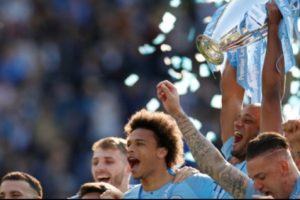 Dua Sisi Manchester City: Minggu Raih Gelar Juara Liga, Senin Terancam Larangan Tampil di Liga Champions