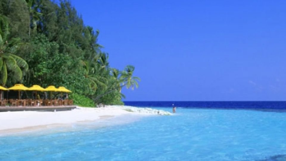 4 Pulau Tak Berpenghuni Untuk Camping Seru di Kepulauan Seribu