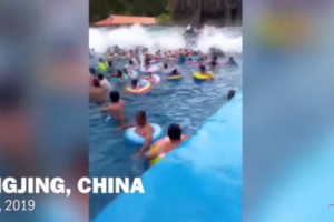 [Video] 44 Orang Cedera Diterjang 'Tsunami' Buatan di China